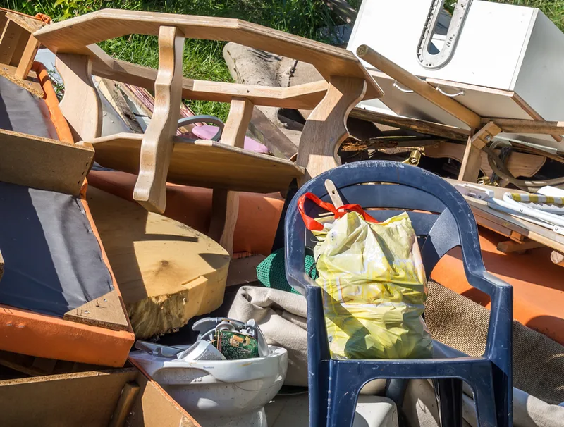 Mattress removal and disposal by Junk It All crew in West Central FL